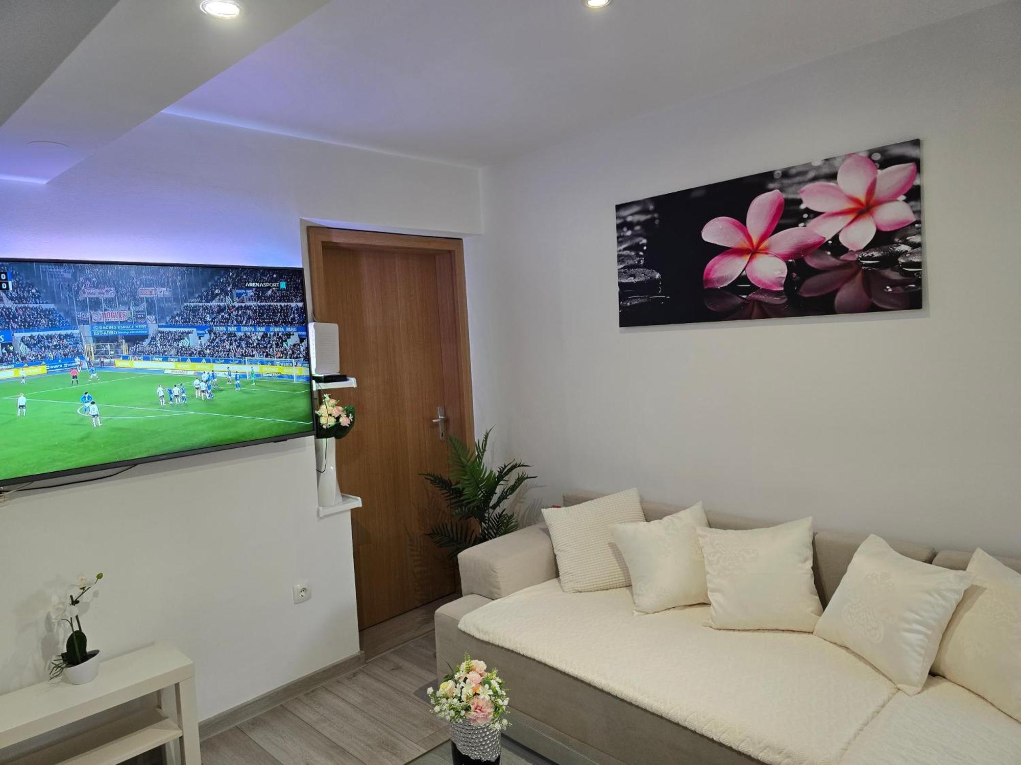 Apartment Blanca With Jacuzzi,Terase And Private Parking Kaštela Zewnętrze zdjęcie