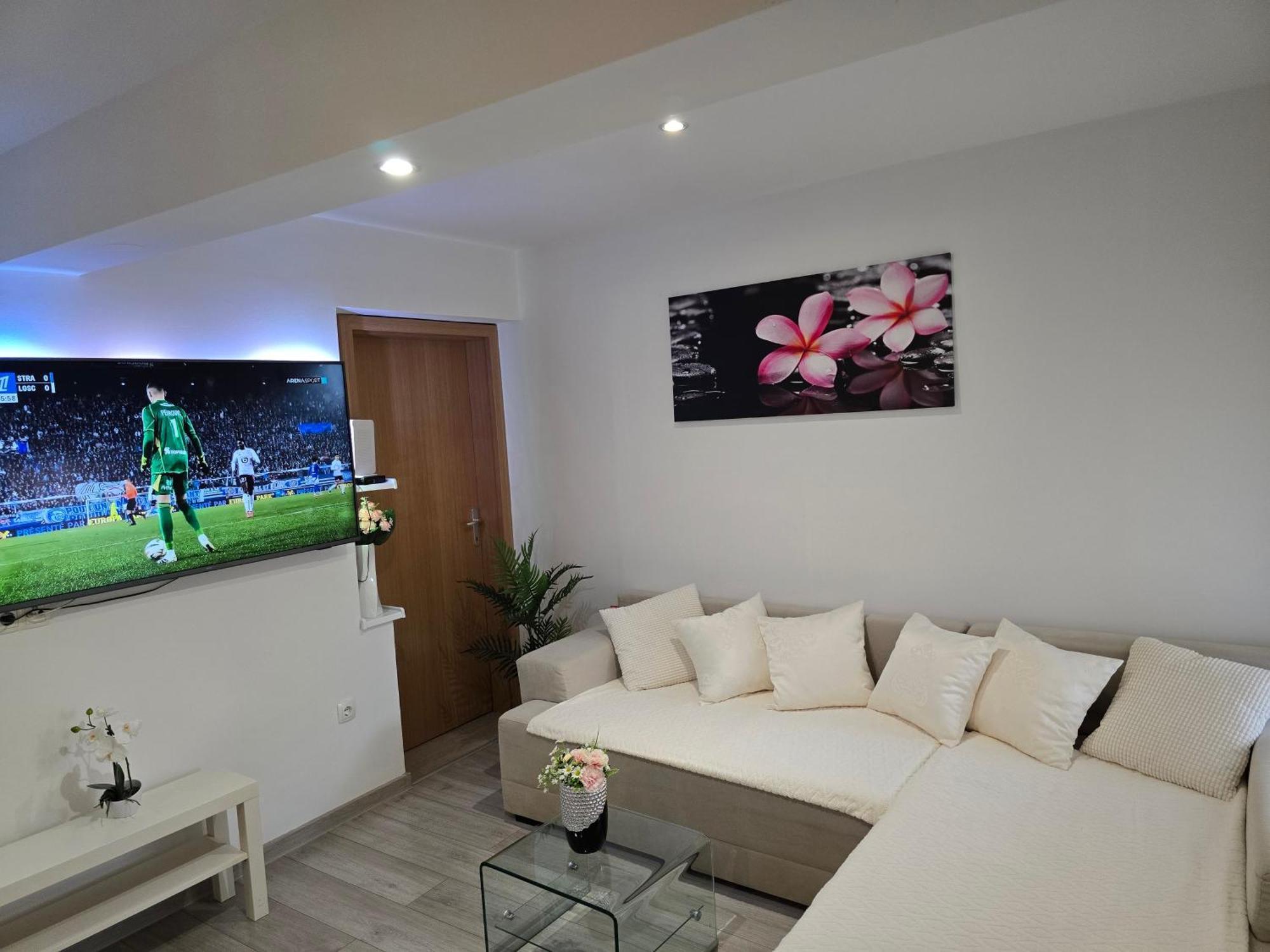 Apartment Blanca With Jacuzzi,Terase And Private Parking Kaštela Zewnętrze zdjęcie