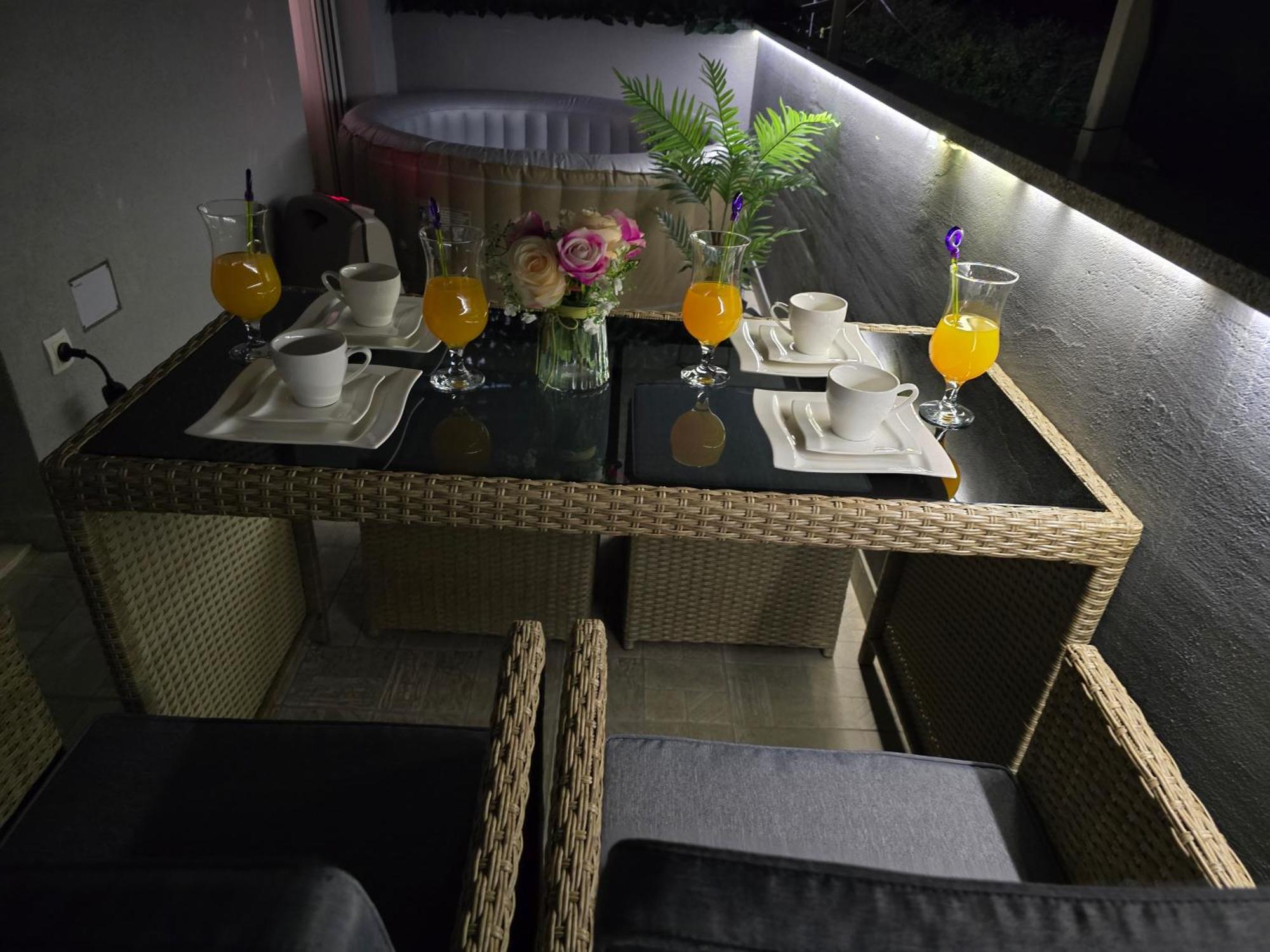 Apartment Blanca With Jacuzzi,Terase And Private Parking Kaštela Zewnętrze zdjęcie